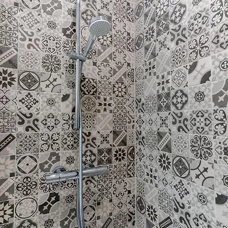 Rentafive - Gran Casa Reformada - Terraza 펜션