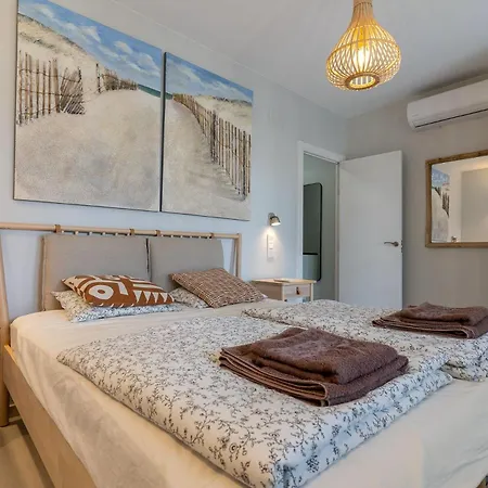 Rentafive - Gran Casa Reformada - Terraza